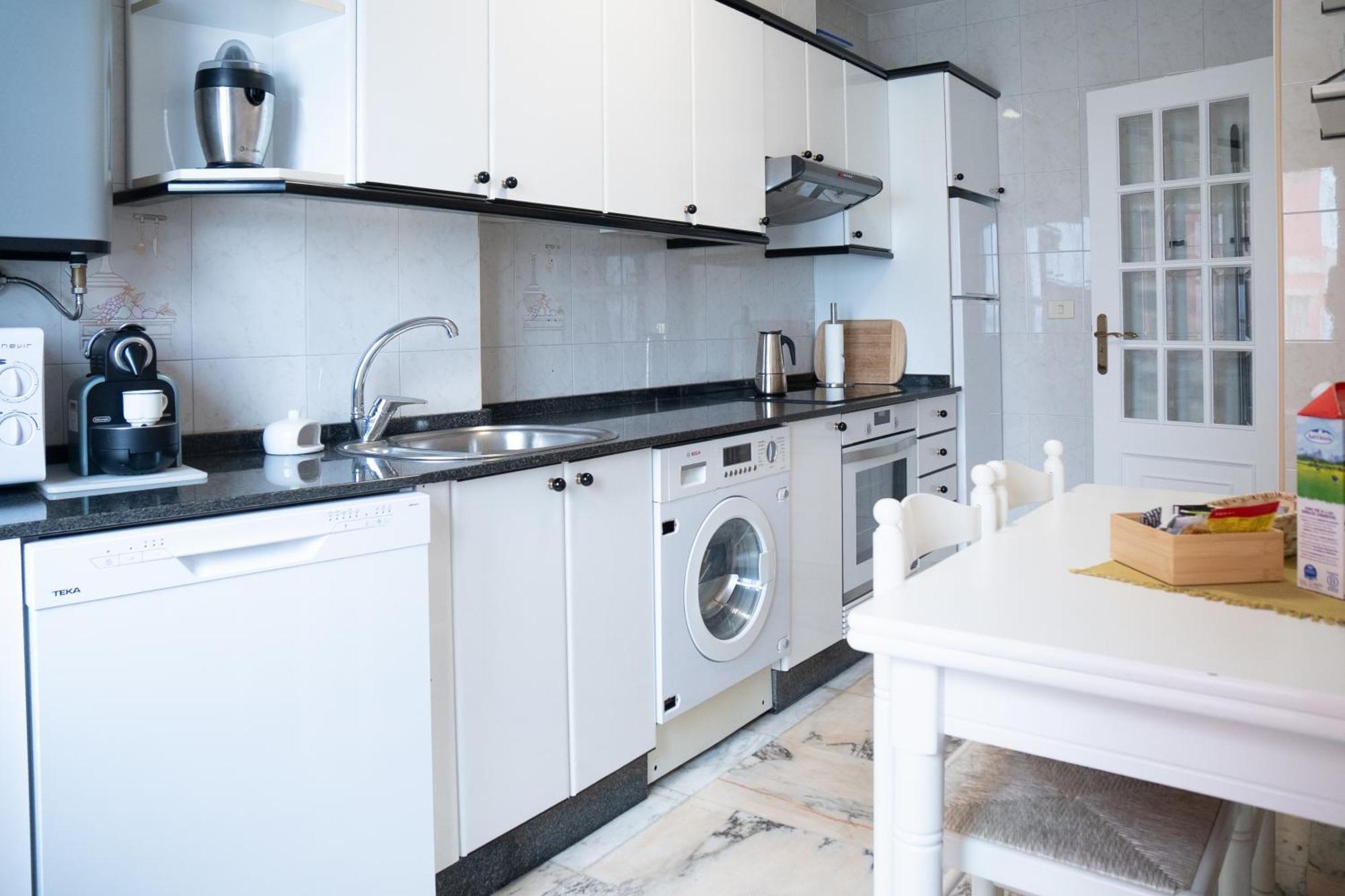 Apartamentos Faro Da Rocha О Грове Екстериор снимка